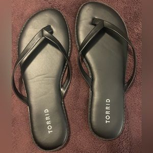 Torrid black flip flops - size 8W